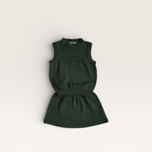 Evergreen vest with skirt