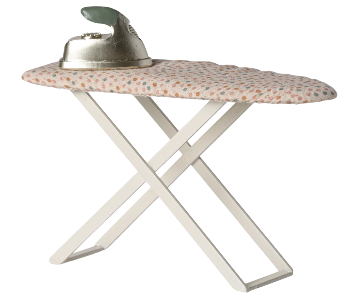Iron & ironing board, MOUSE