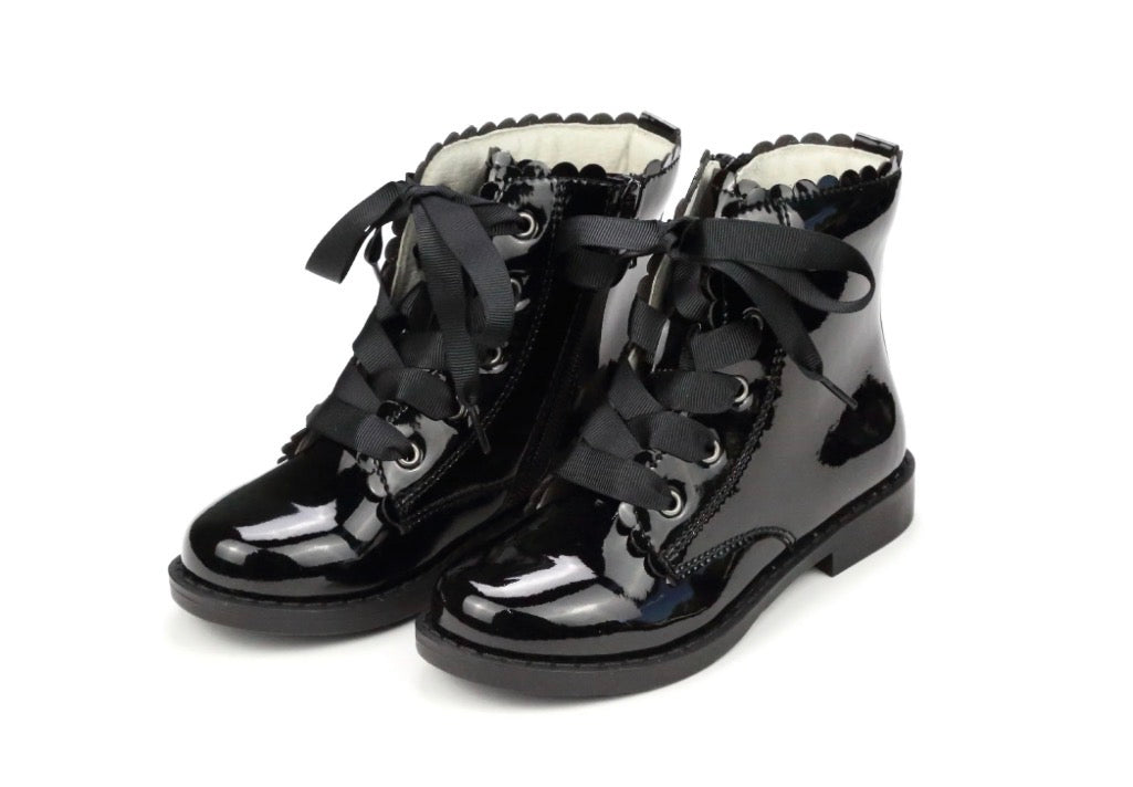 Josephine Scallop Boot
