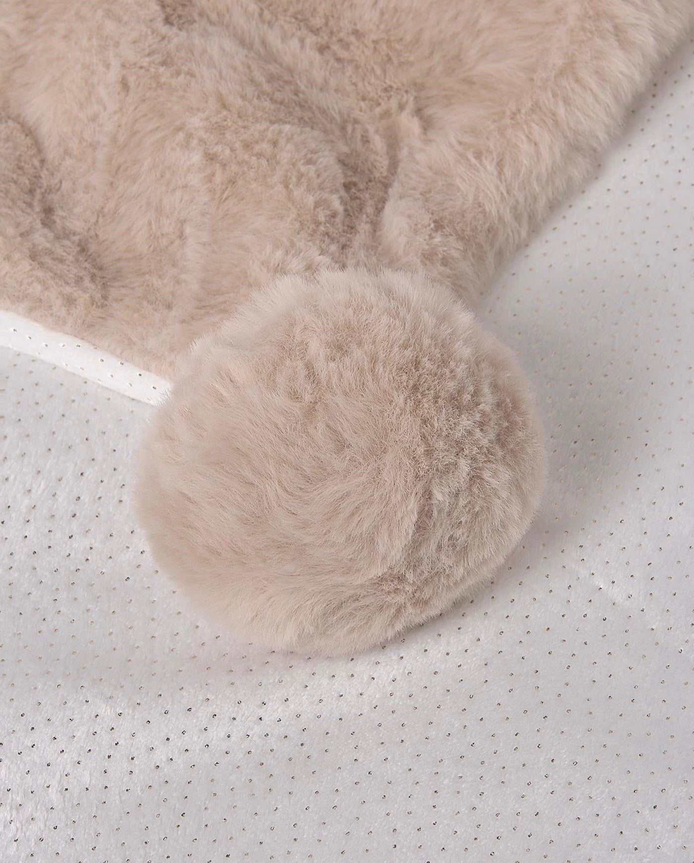 Beige faux for blanket ￼