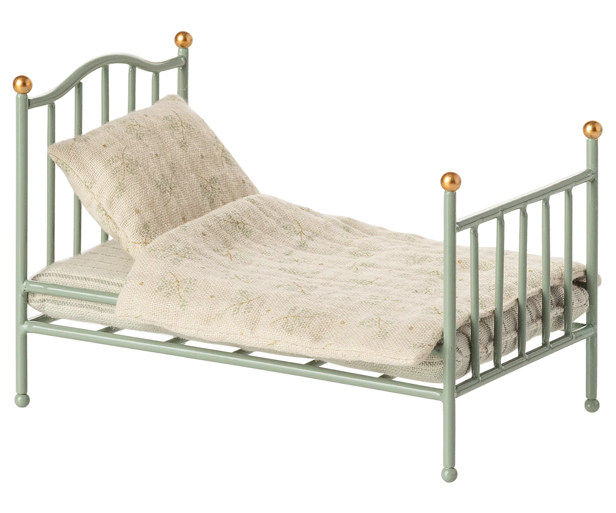 Vintage single bed