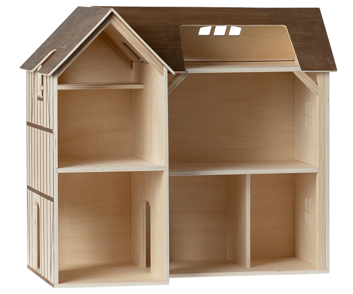 Preorder Mouse hole Farmhouse. Arrival September 2026