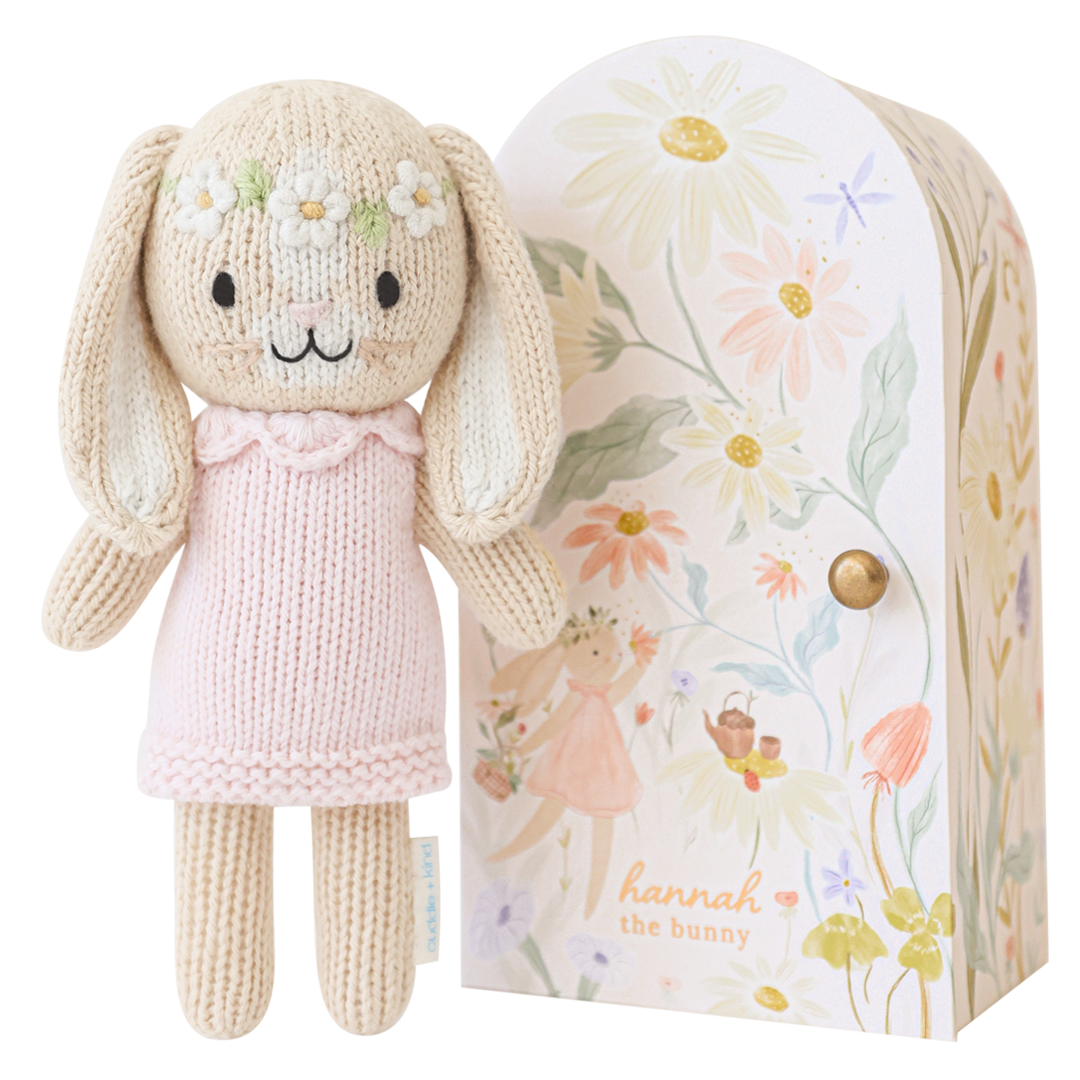 Tiny Hannah the bunny (blush)